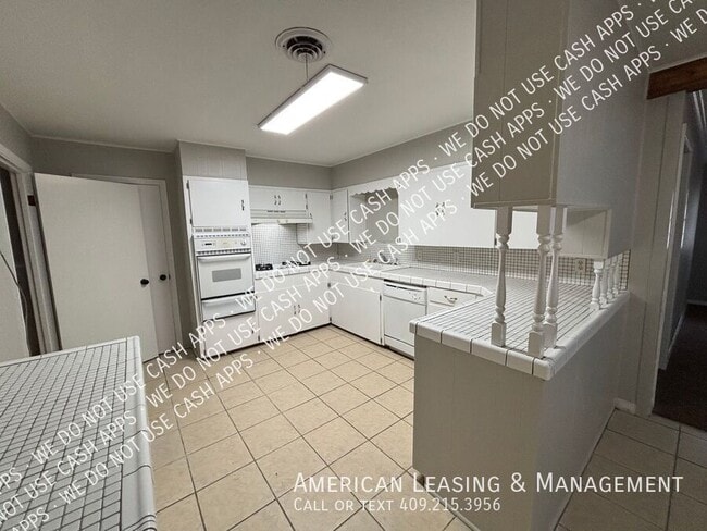 Building Photo - 2618 Grand Blvd