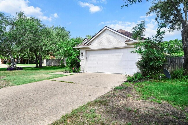 Building Photo - 6006 Barletta Rd