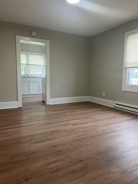 Foto del edificio - 823 S Division St