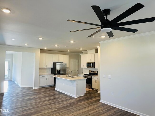 Building Photo - 603 Gimari Dr