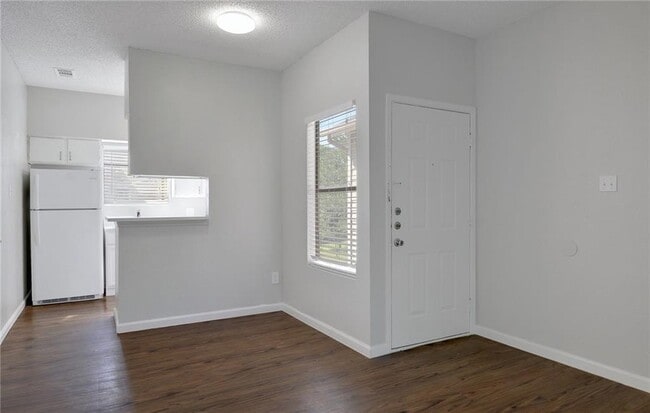 Building Photo - 9507 Kempler Dr