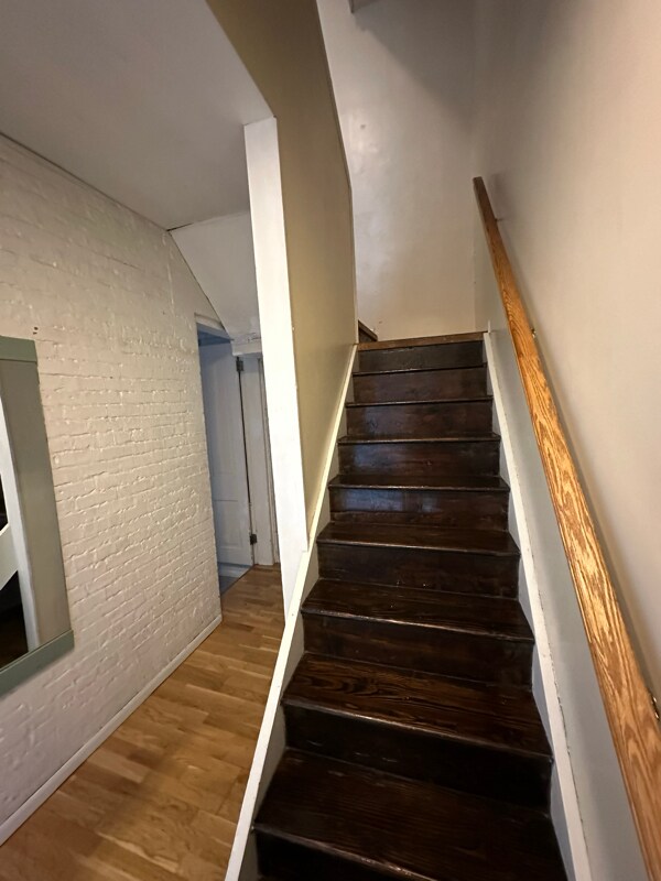 Foto del edificio - 10 W Hollister St