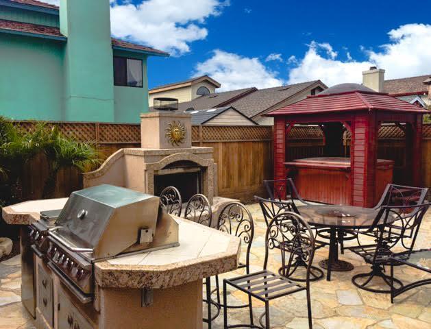 Building Photo - 231 Alhambra St