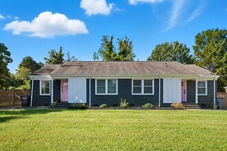 Building Photo - 318 Hollis Rd