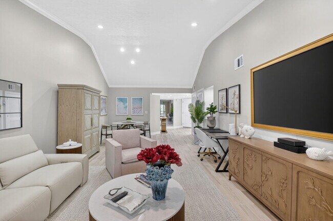 Foto del edificio - 7455 Glendevon Ln
