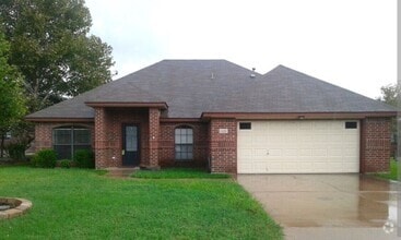 Building Photo - 1111 Lambrusco Dr