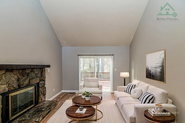 Building Photo - Cozy 2 Bedroom Unit in Raleigh!