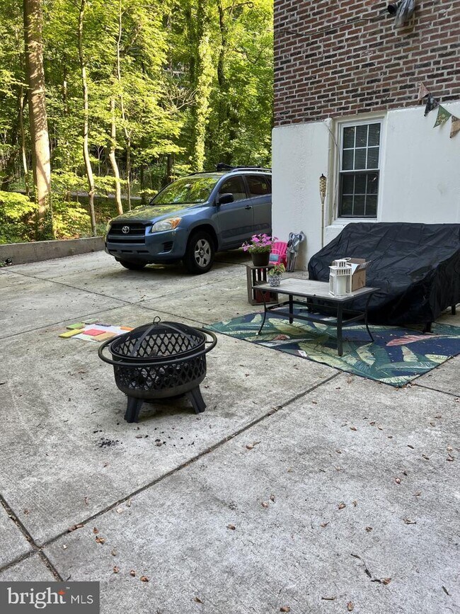 17 E Lincoln St Unit 1ST FLOOR, Media, PA 19063 Room for Rent in