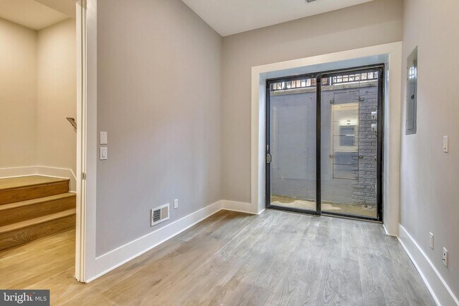 Foto del edificio - 2521 12th St NW