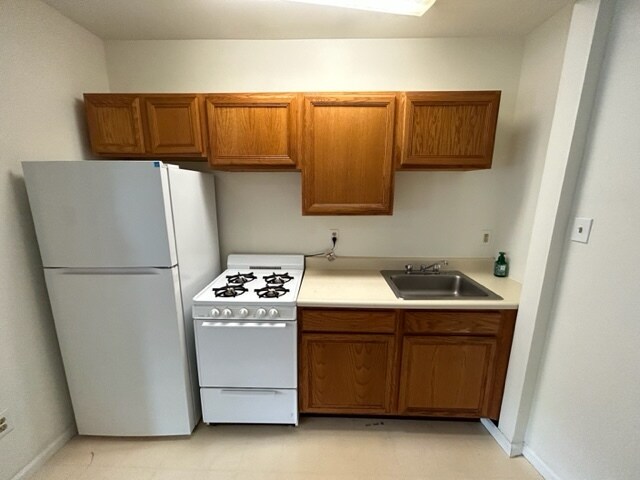 Kitchen - 7100 Frankford Ave