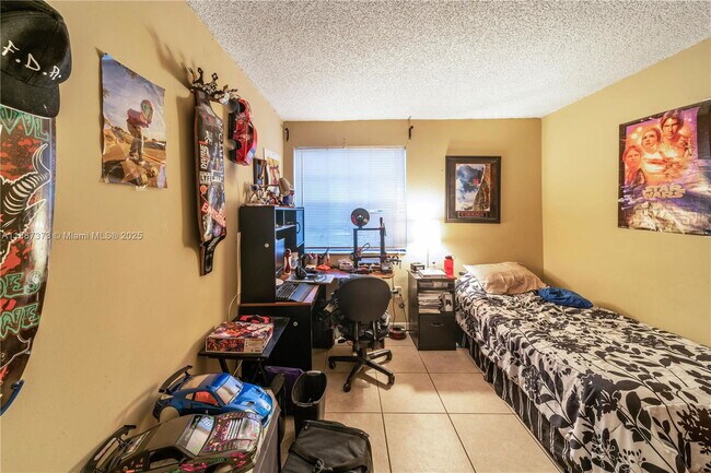 Foto del edificio - 9705 Fontainebleau Blvd