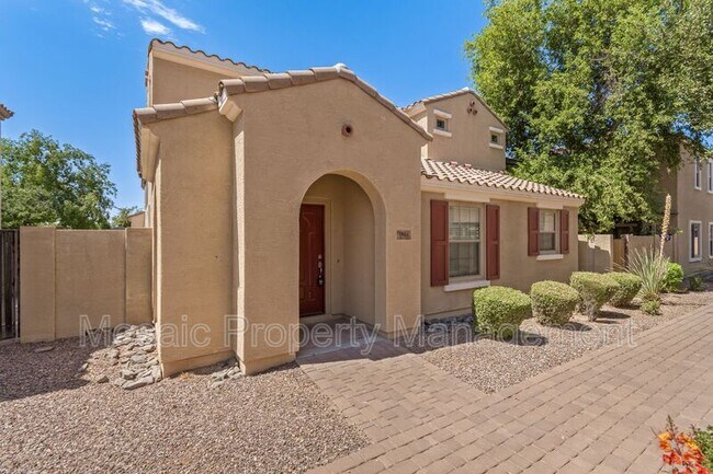 Building Photo - 1861 S Balboa Dr