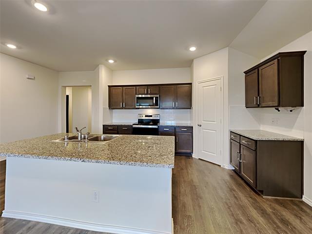 Building Photo - 3817 Chalk Hill Ave