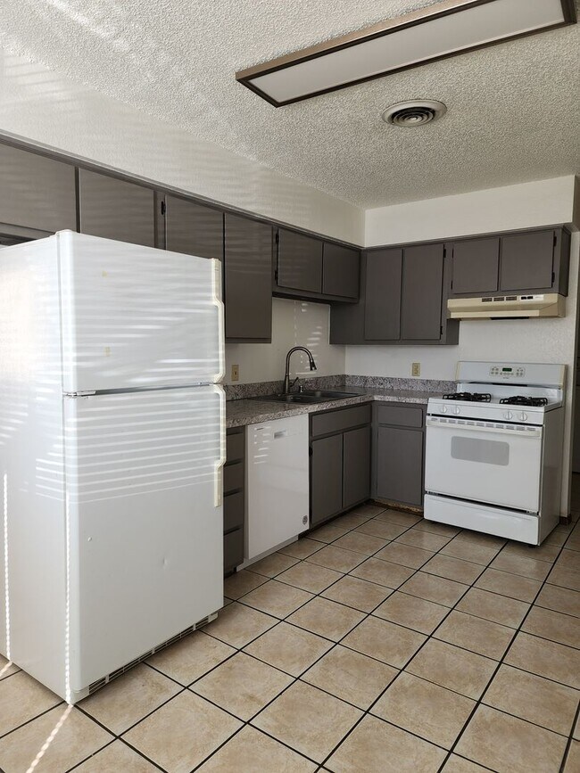 Foto del edificio - 3BD Behind Define Fitness on 21st