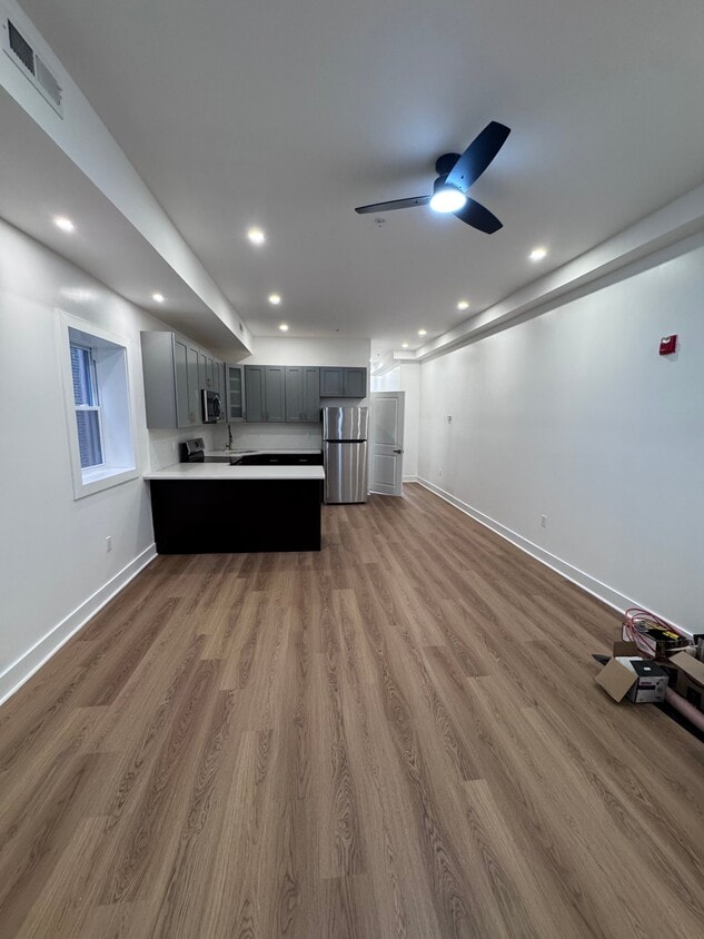 Photo - 647 N 16th St (Philadelphia, PA)