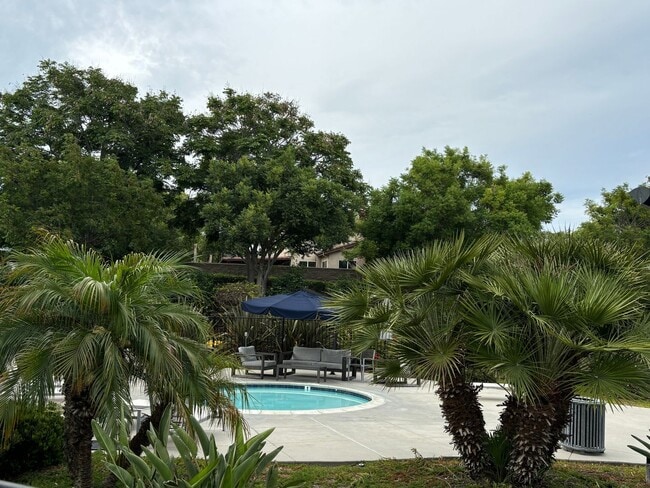 Building Photo - 3 bedrooms 3.5 bathrooms townhome FOR RENT...