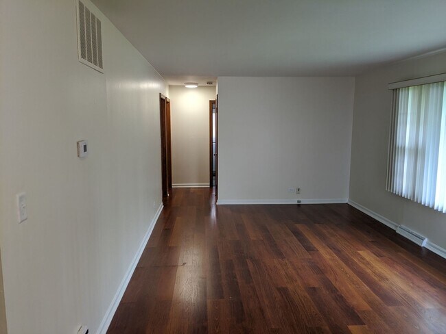 Foto del edificio - 33268 N Mill Rd