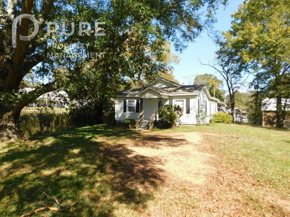 Primary Photo - 5208 Highland Ave