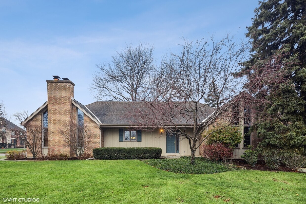 6520 S Elm St, Burr Ridge, IL 60527 House Rental in Burr Ridge, IL