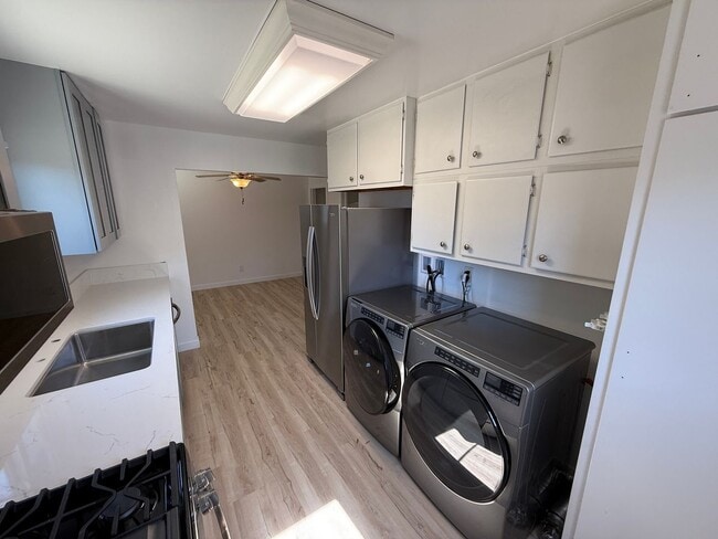 Building Photo - Charming Remodeled 3 Bedroom / 2 Bathroom ...