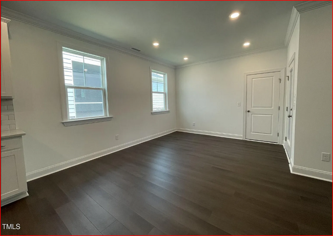 Building Photo - Room in House on Goldfinch Perch Ln
