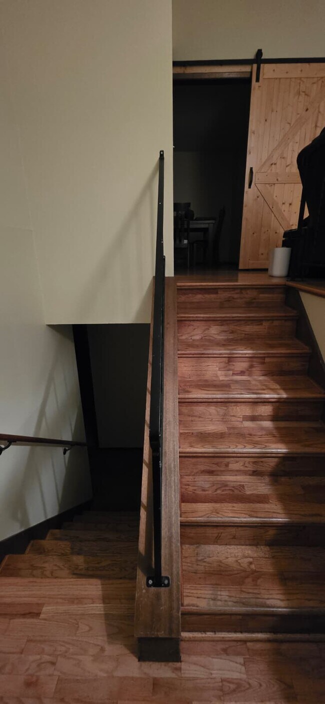 Building Photo - Garland Duplex