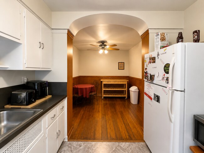 Foto del edificio - 2811 Stratford Ave