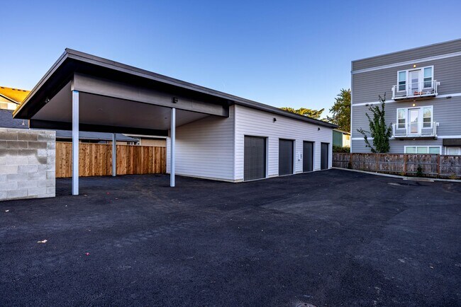 Foto del edificio - BRAND NEW - Reserve Street Lofts - Ground floor unit / ADA features