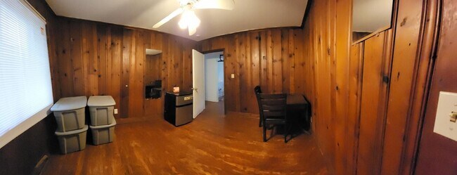 Foto del edificio - Room in 3 Bedroom Home at 213 N Graham St