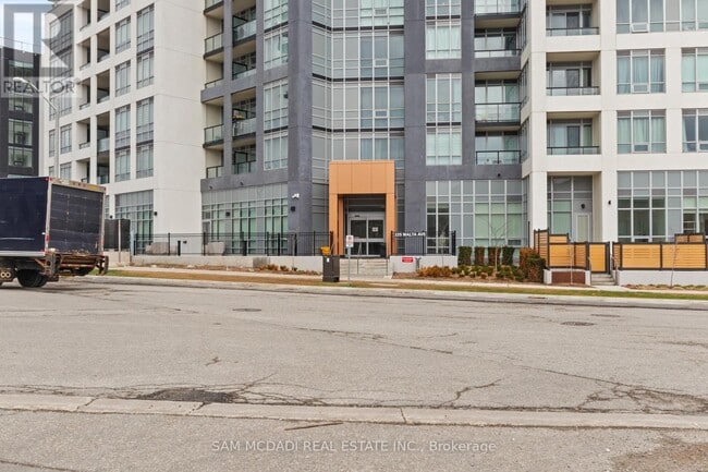 Building Photo - 225 Malta Ave.