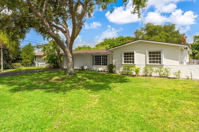 Building Photo - 9121 Ridgeland Dr
