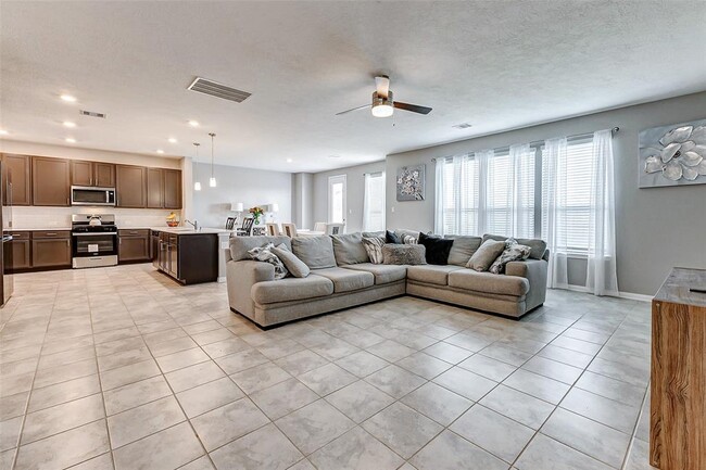 Building Photo - 2939 Lazarina Ln