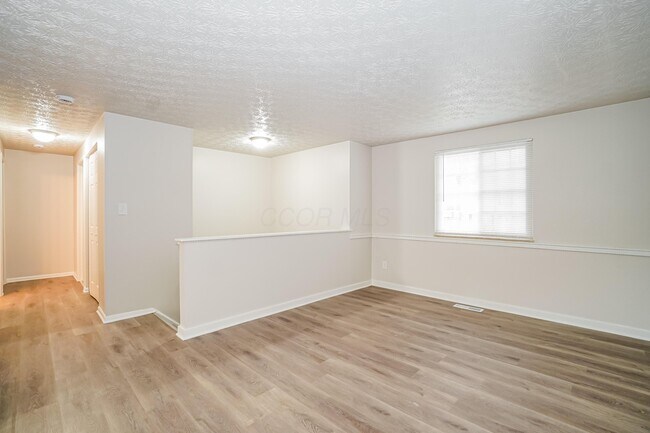 Building Photo - 511 Hilltop Dr