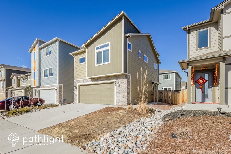 Primary Photo - 770 Grissom Drive, Colorado Springs, CO, 8...