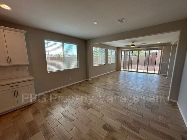 Foto del edificio - 13310 N 173rd Ln