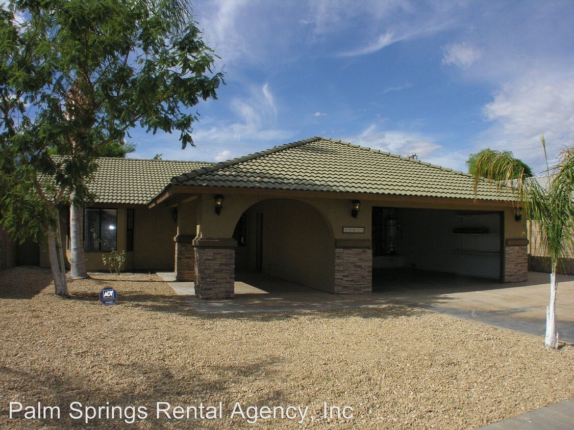Foto principal - 3 br, 2 bath House - 30855 Ave Del Yermo