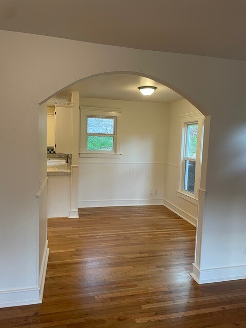 dining area - 225 Owl Ridge Way