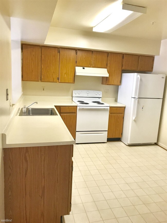 Foto del edificio - 8028 Harbor Tree Way