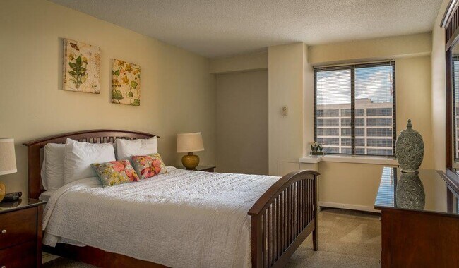 Interior Photo - Regency Plaza