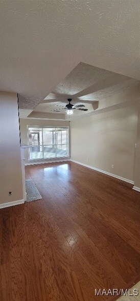 Foto del edificio - 4716 Harvest Way