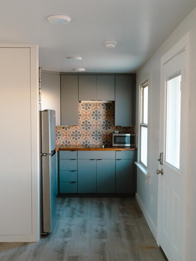 cocina - 2500 S Van Buren St