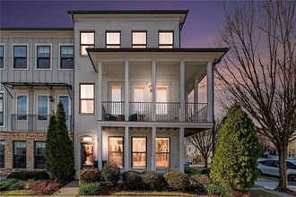 Building Photo - 2054 Rockledge Rd NE