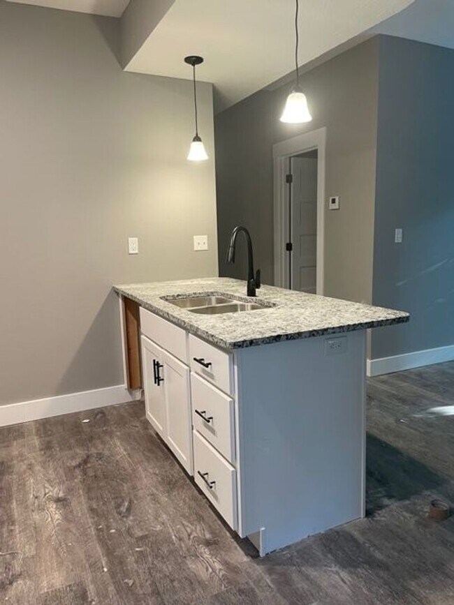 Foto del edificio - Move-in Ready!!!