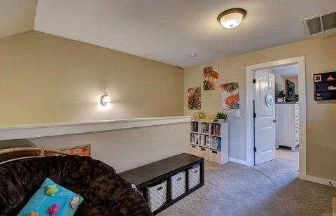 Foto del edificio - 204 Tivoli Ln