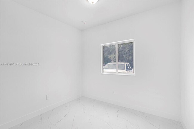 Building Photo - 2419 NW 97th St