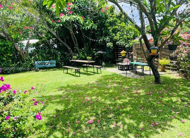 Foto del edificio - 12000 NE 9th Ave