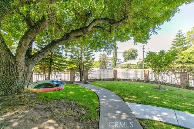 Foto del edificio - 6602 Charlesworth Ave