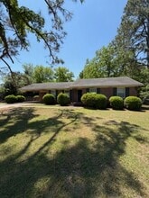 Building Photo - 509 Sharon Dr