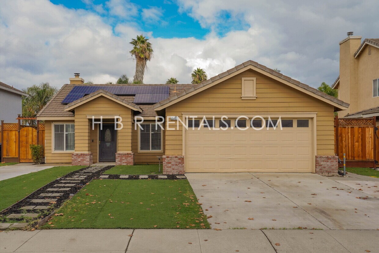 Primary Photo - Single Story 3 bedroom home *SOLAR* *POOL*...
