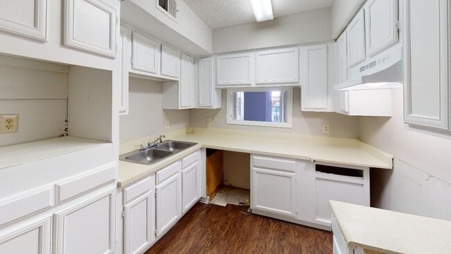 Foto del edificio - Two story townhouse style unit! Bedroom on...